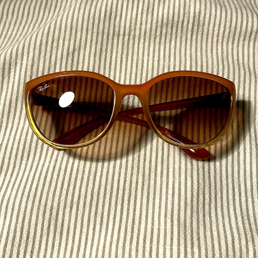 Ray-Ban RB4167 - Emma Woman Sunglasses Light Brown Frames, Brown Violet Lens